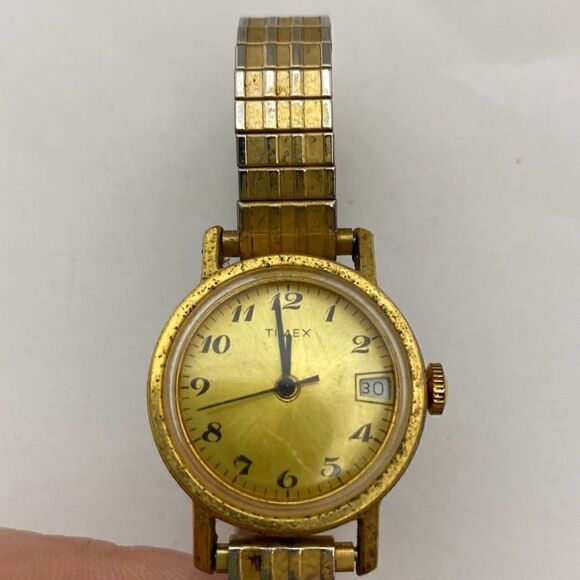 Timex Men's Silver & Gold Tone Stretch Bracelet Stainless Steel Round Wristwatch - Picture 1 of 7